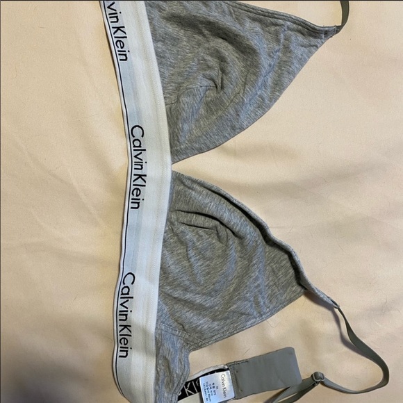 ❗️SOLD❗️Calvin Klein women’s triangle bralette - Picture 2 of 5